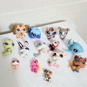 Littlest Pet Shop Lot Toys Figurines Used 14 Count Cats Whale Dog Worm Rabbit
